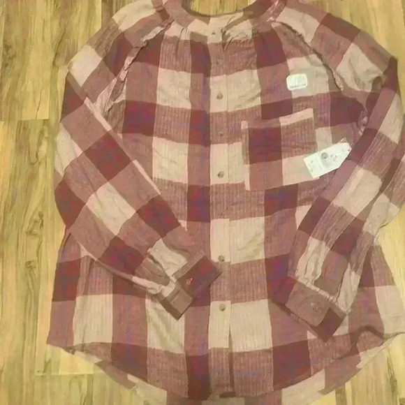 Time and Tru maternity top in a size medium. - Picture 1 of 5